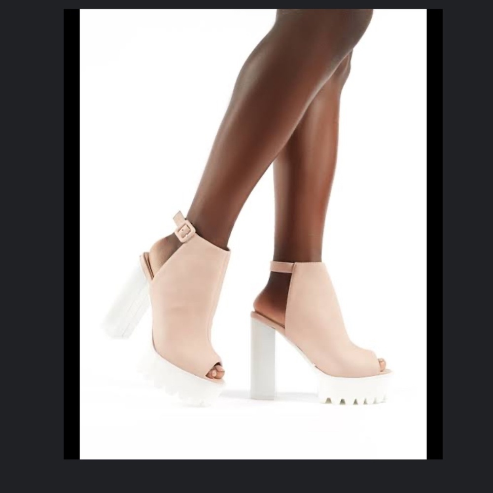 BAMBOO NUDE PEEPTOE PLATFORM BLOCK HEELS SANDALS 🌴
